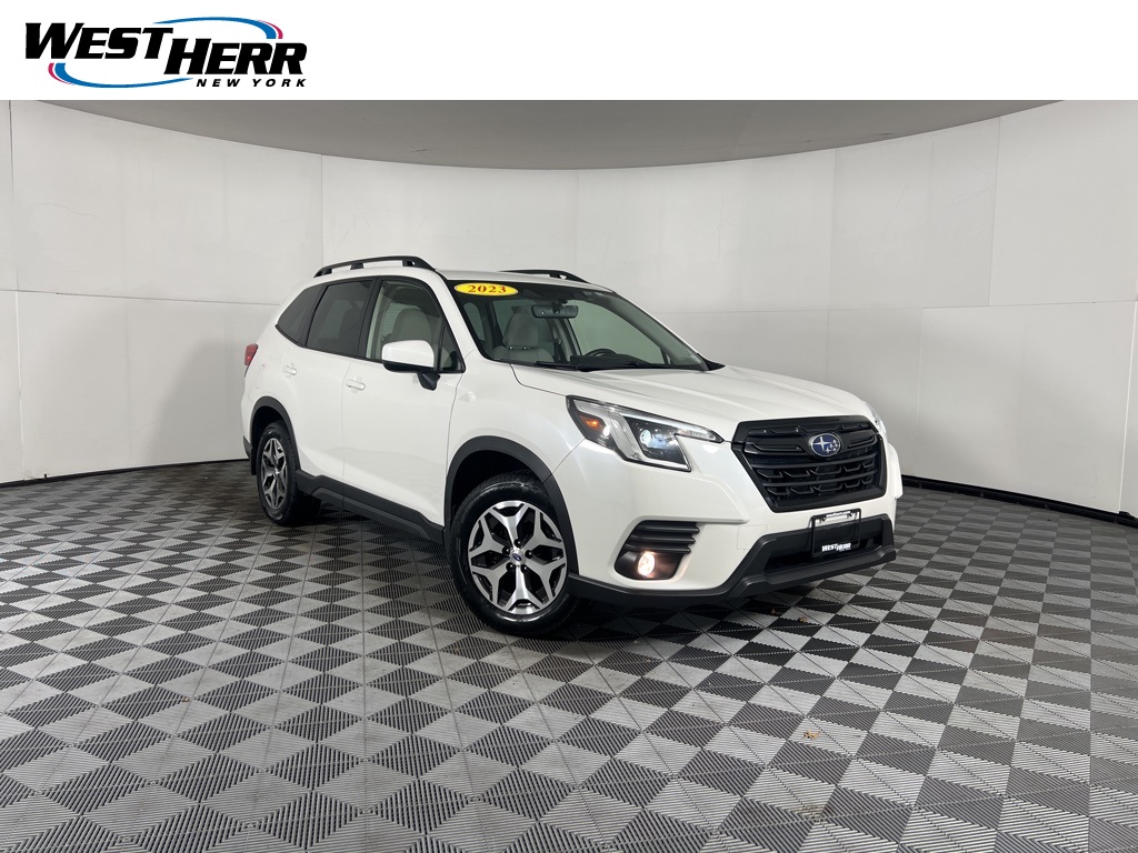 2023 Subaru Forester Premium's photo