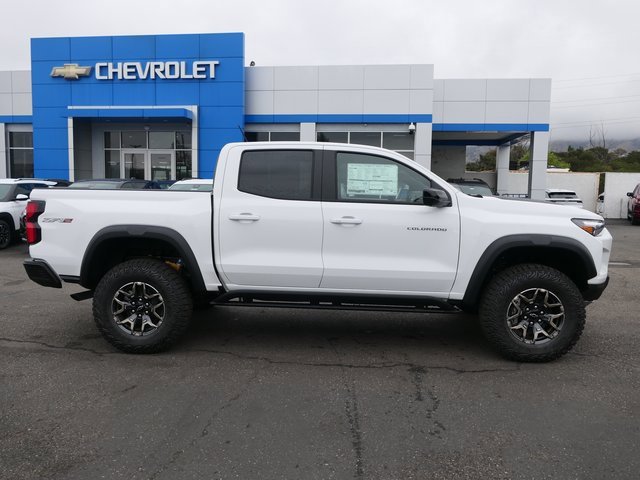 2026 Chevrolet Colorado ZR2 photo 2