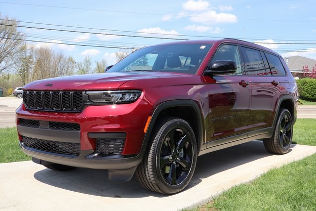 2025 Jeep Grand Cherokee Altitude X photo 4