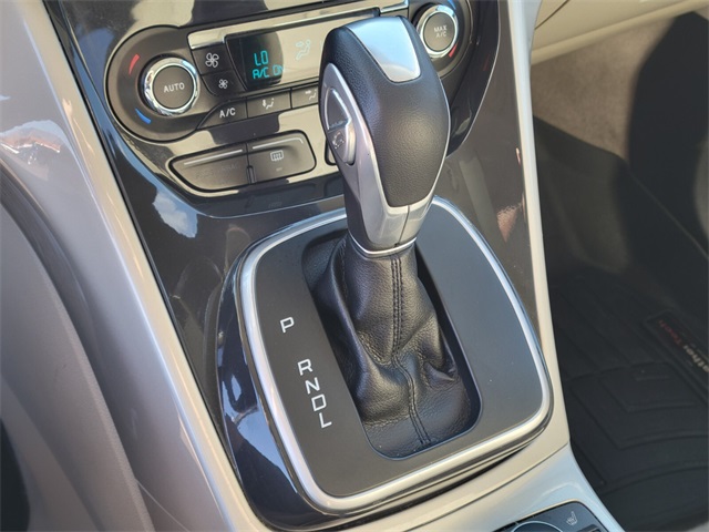 2014 Ford C-Max Hybrid SEL photo 22