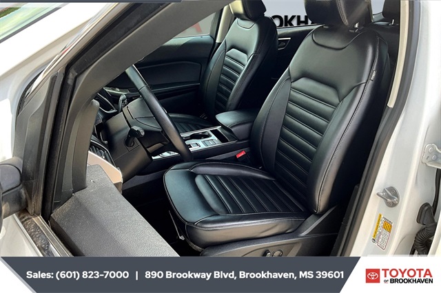 2023 Ford Edge SEL photo 16