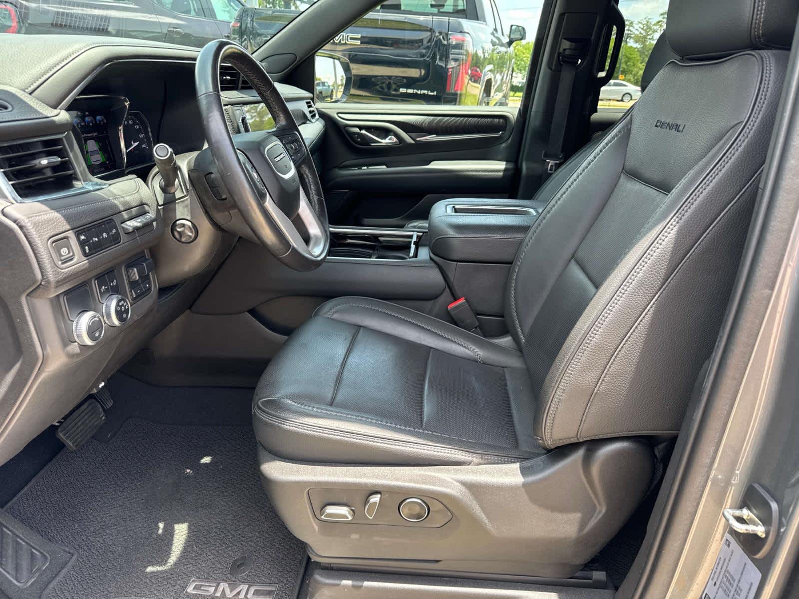 2021 Gmc Yukon Denali photo 11