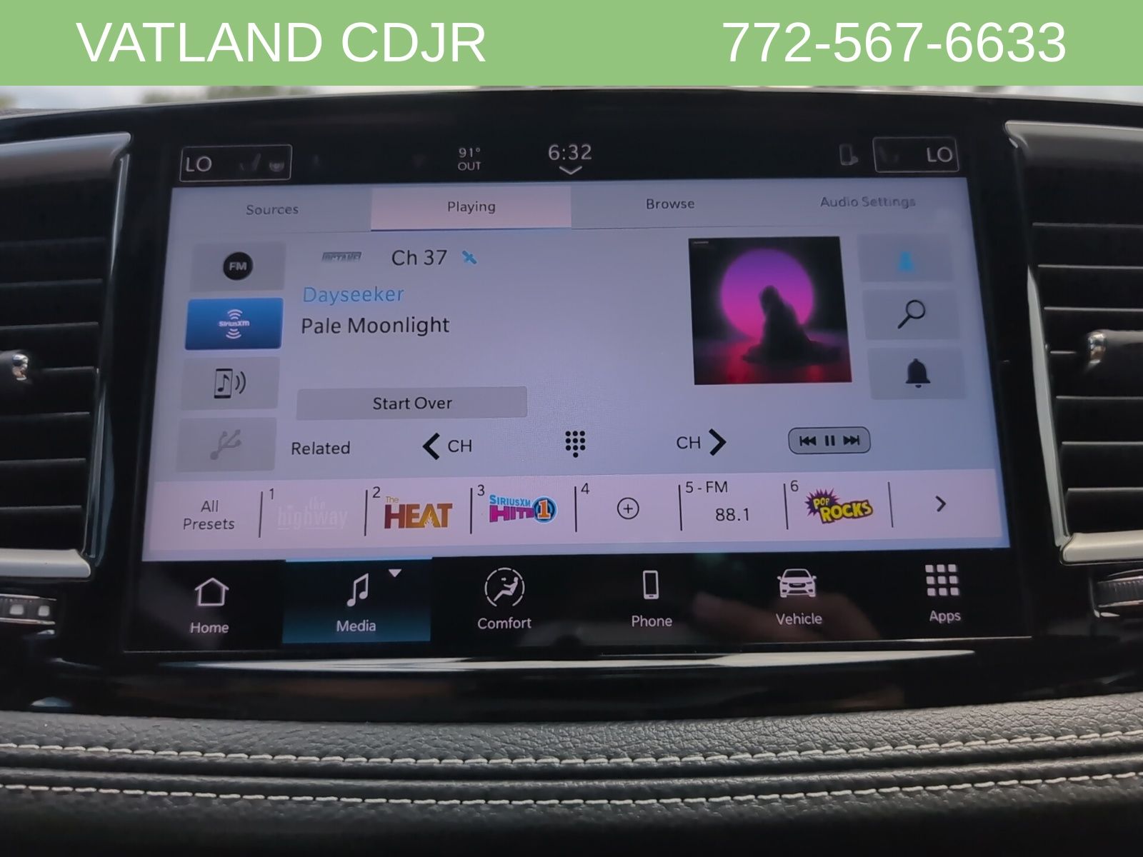 2026 Chrysler Pacifica photo 17