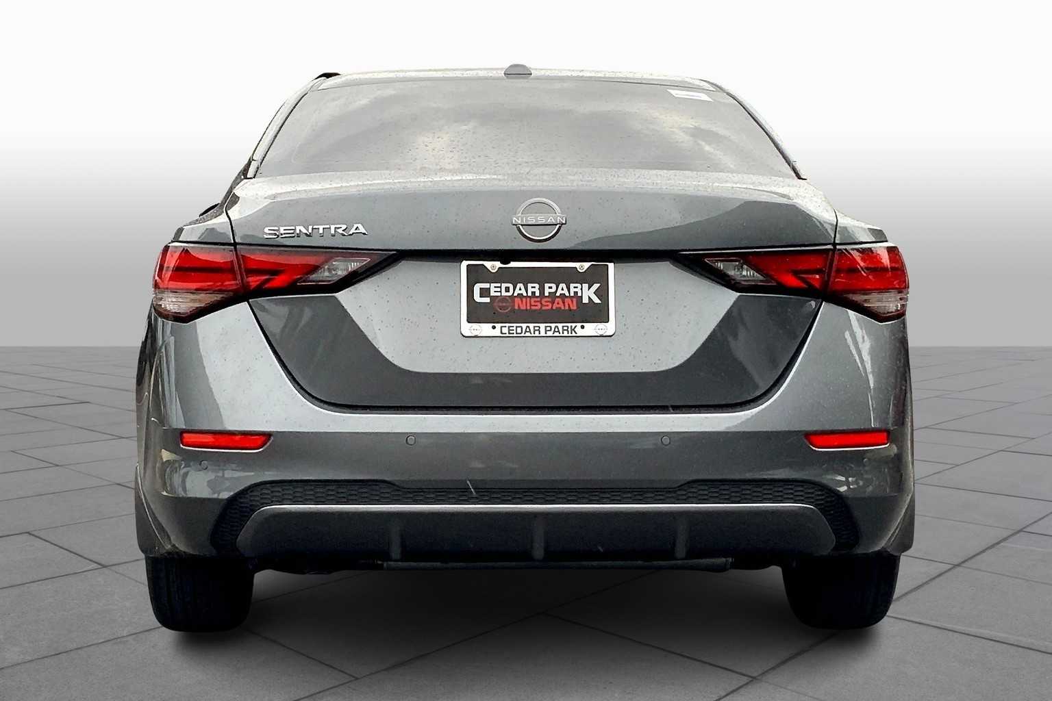 2025 Nissan Sentra SV photo 4