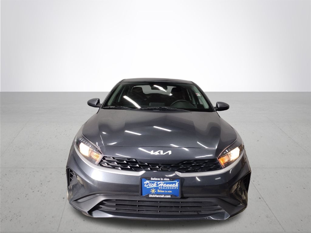 2023 Kia Forte LXS photo 3