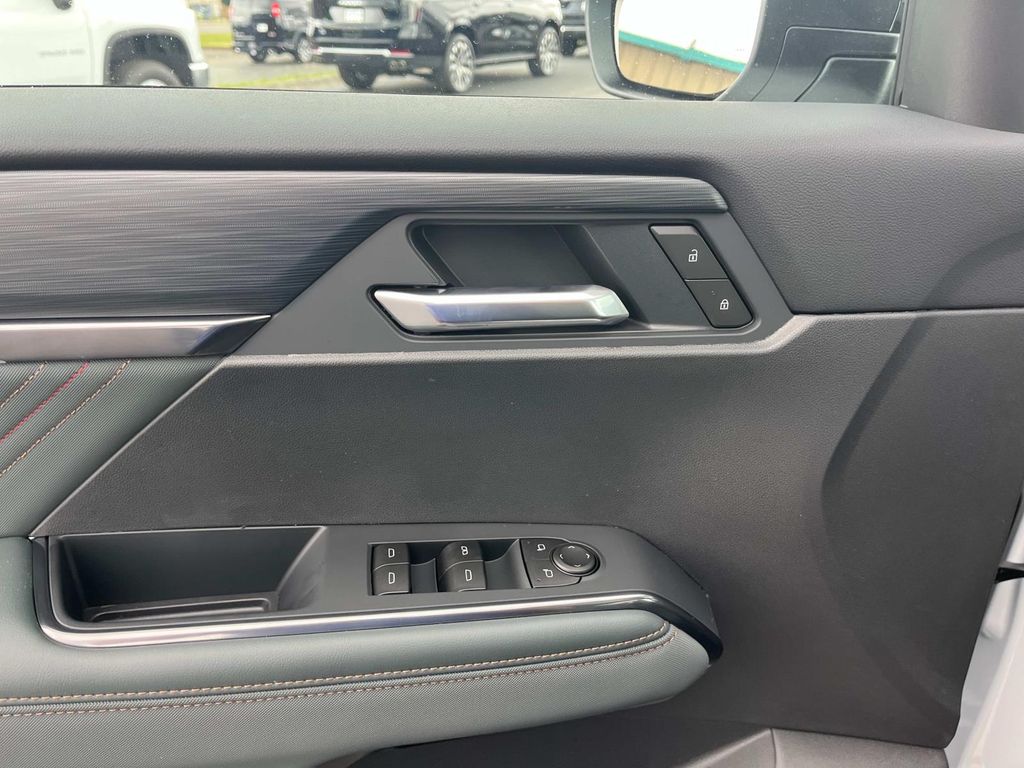 2026 Gmc Acadia AT4 photo 11