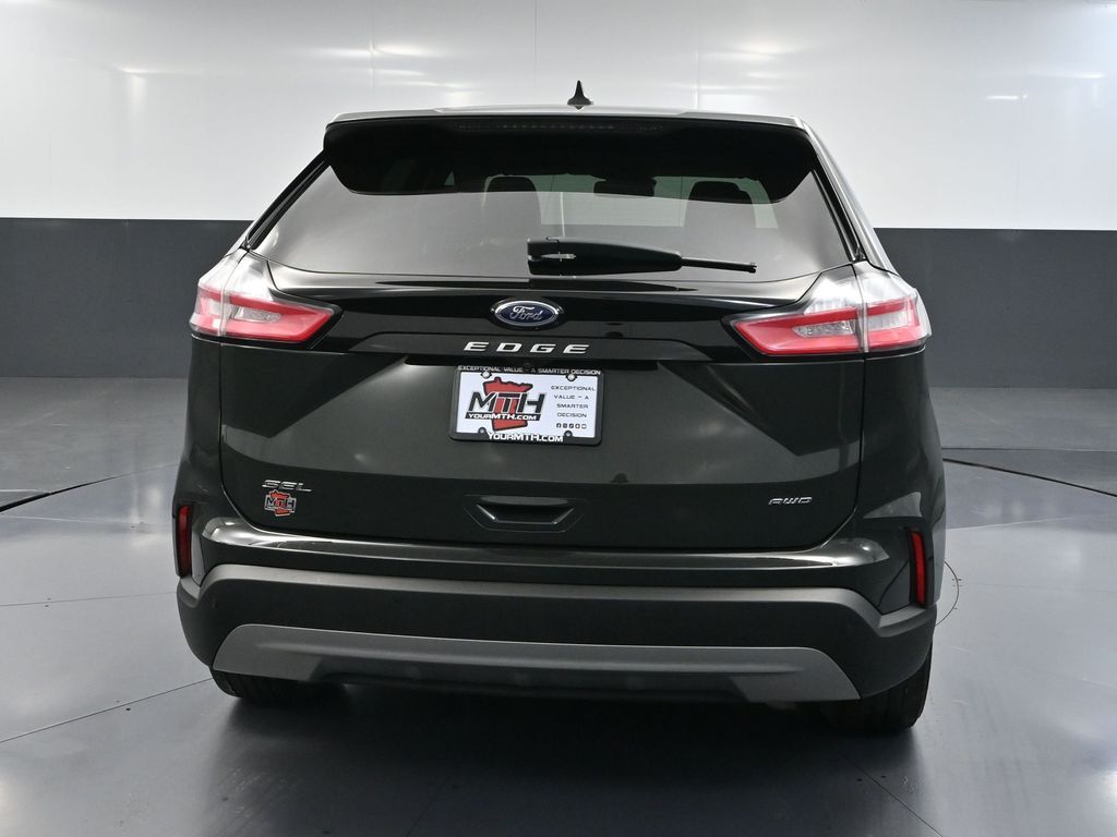 2022 Ford Edge SEL photo 4
