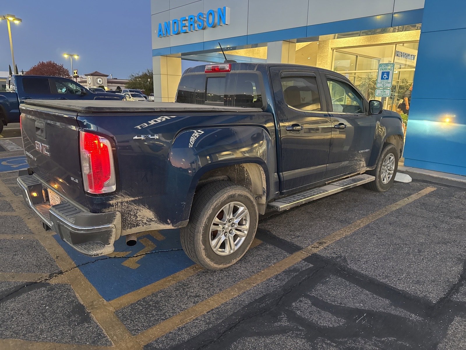 2019 Gmc Canyon SLE photo 3