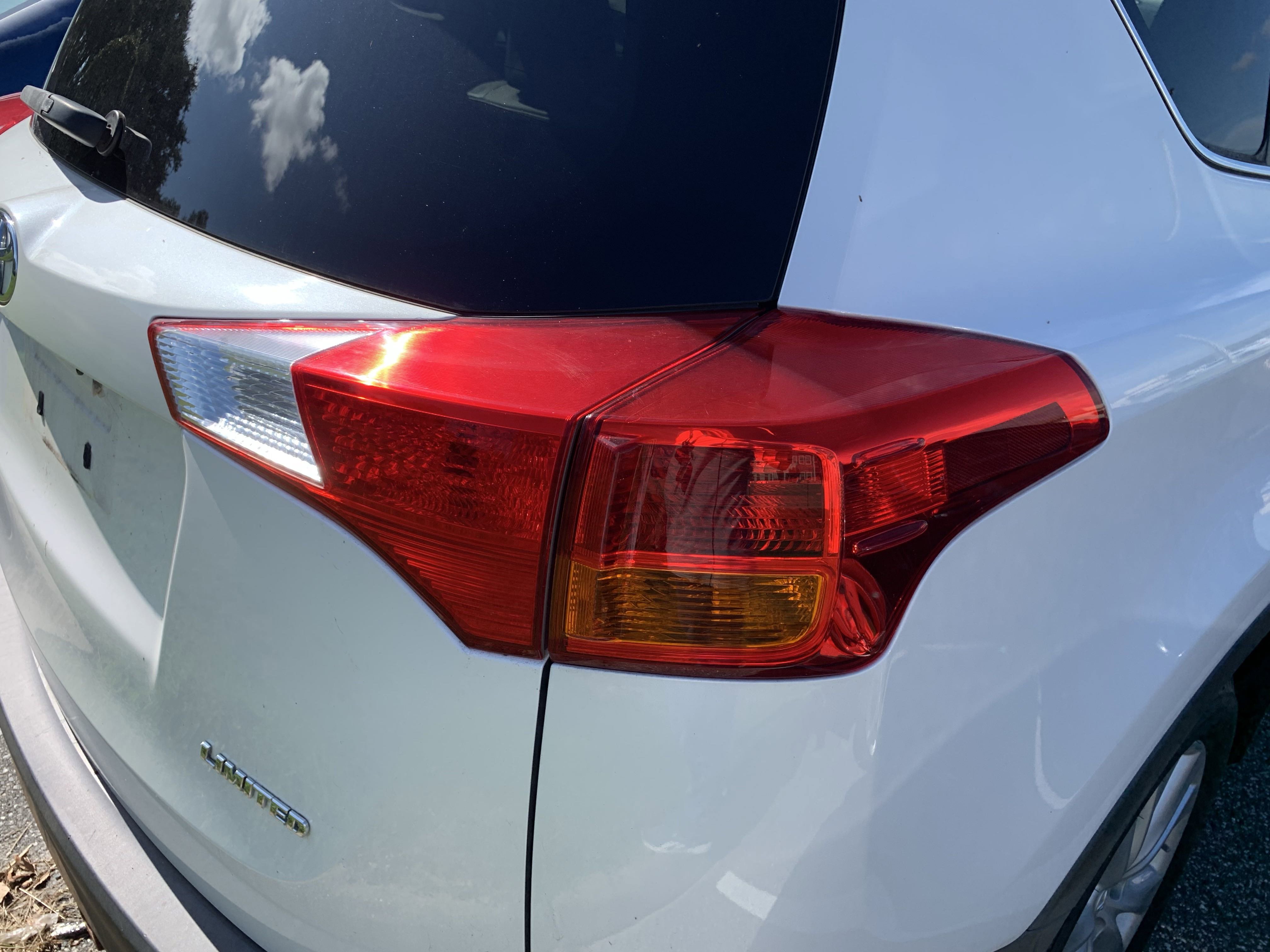 2014 Toyota RAV4 Limited photo 2