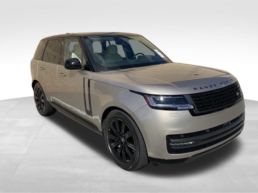 2025 Land Rover Range Rover SE photo 3