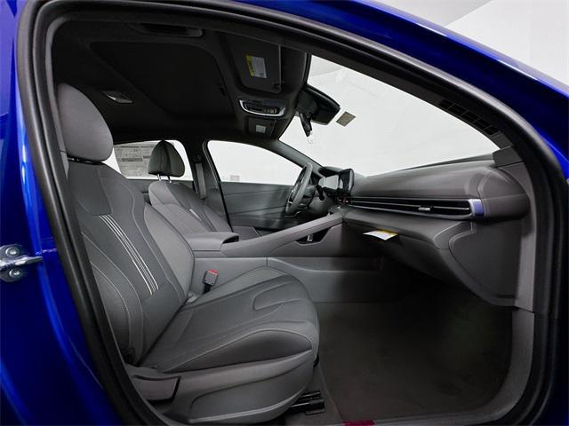 2025 Hyundai Elantra SEL Convenience photo 36