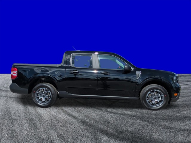 2025 Ford Maverick XLT photo 2