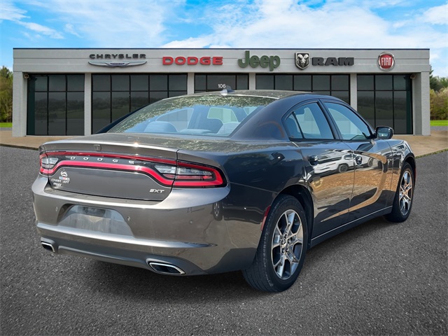 2015 Dodge Charger SXT photo 2