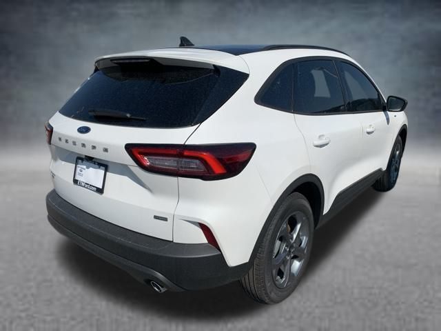 2025 Ford Escape ST-Line photo 7