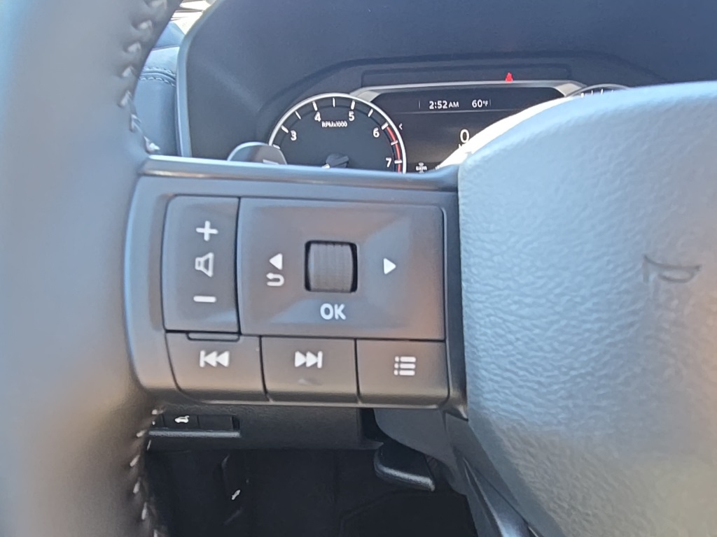 2026 Nissan Rogue SV photo 15
