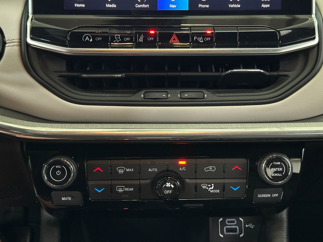 2024 Jeep Compass Limited photo 8