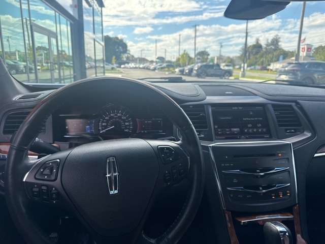 2013 Lincoln MKS EcoBoost photo 21