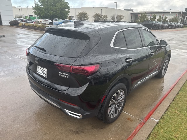 2025 Buick Envision Preferred photo 2