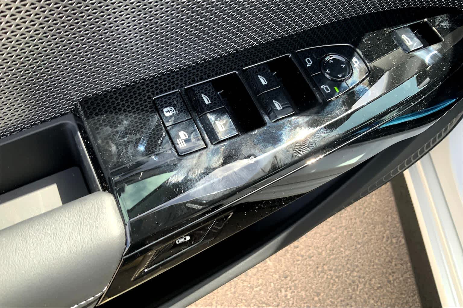 2025 Bmw 750e 750e xDrive photo 14