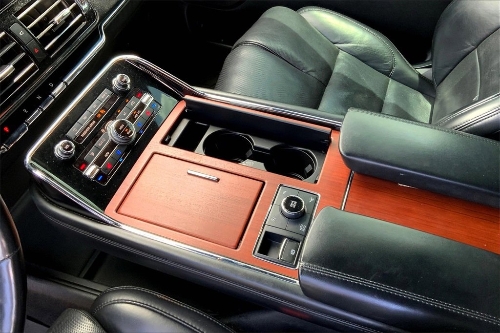 2020 Lincoln Navigator Reserve photo 17