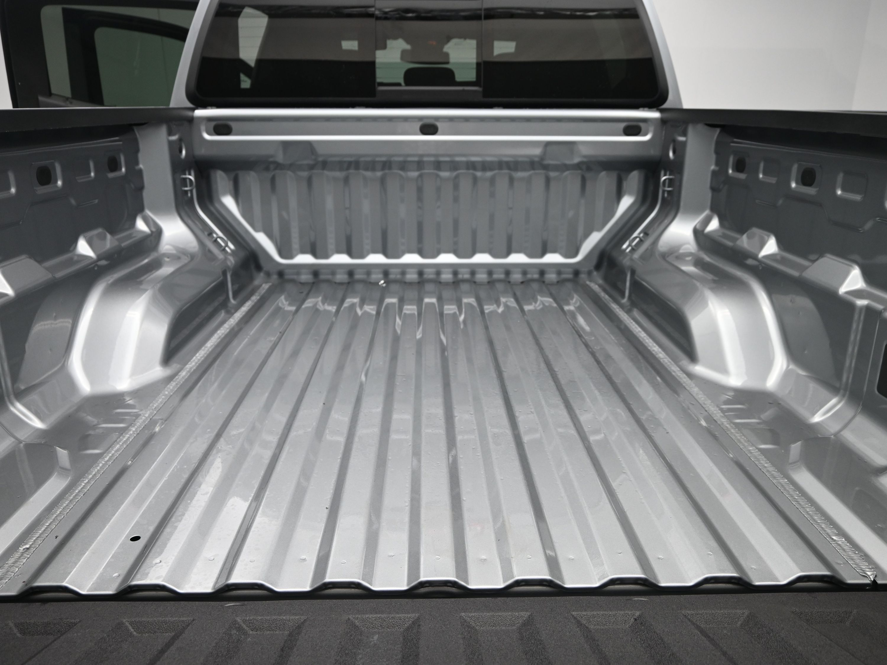 2025 Chevrolet Colorado Work Truck LT photo 13