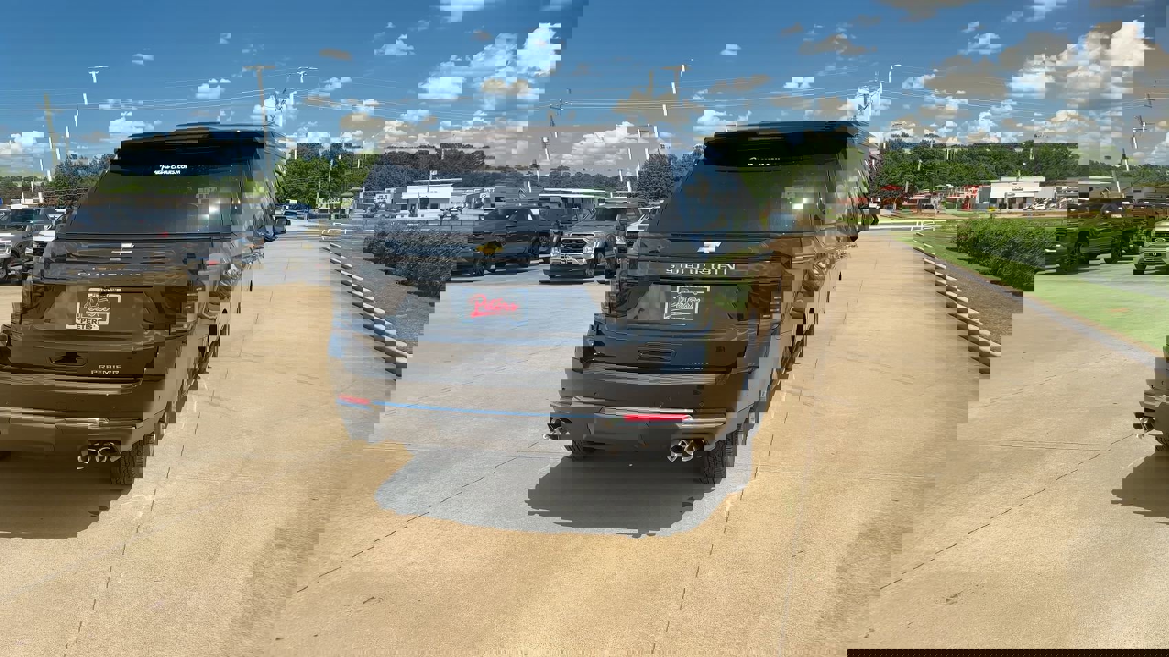 2025 Chevrolet Suburban Premier photo 7