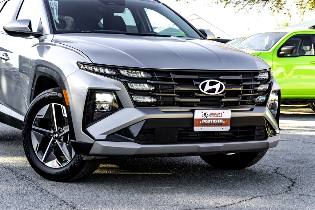 2025 Hyundai Tucson SEL photo 3
