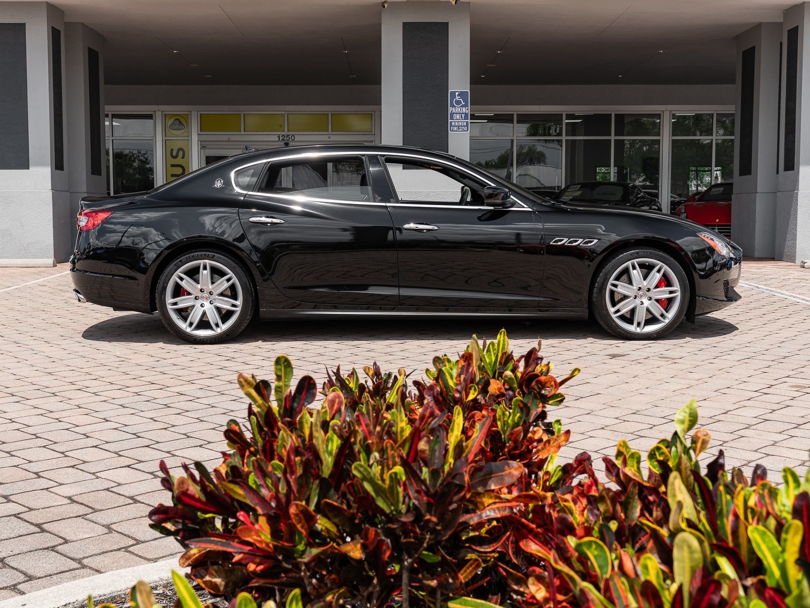 2014 Maserati Quattroporte GTS photo 23