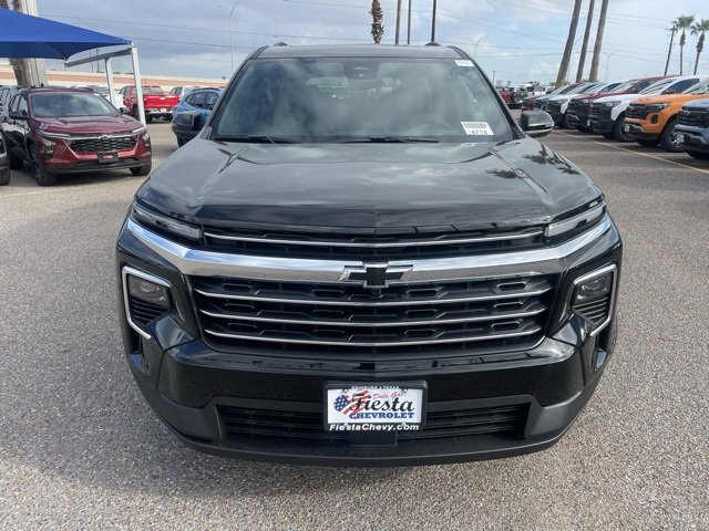 2026 Chevrolet Traverse photo 2