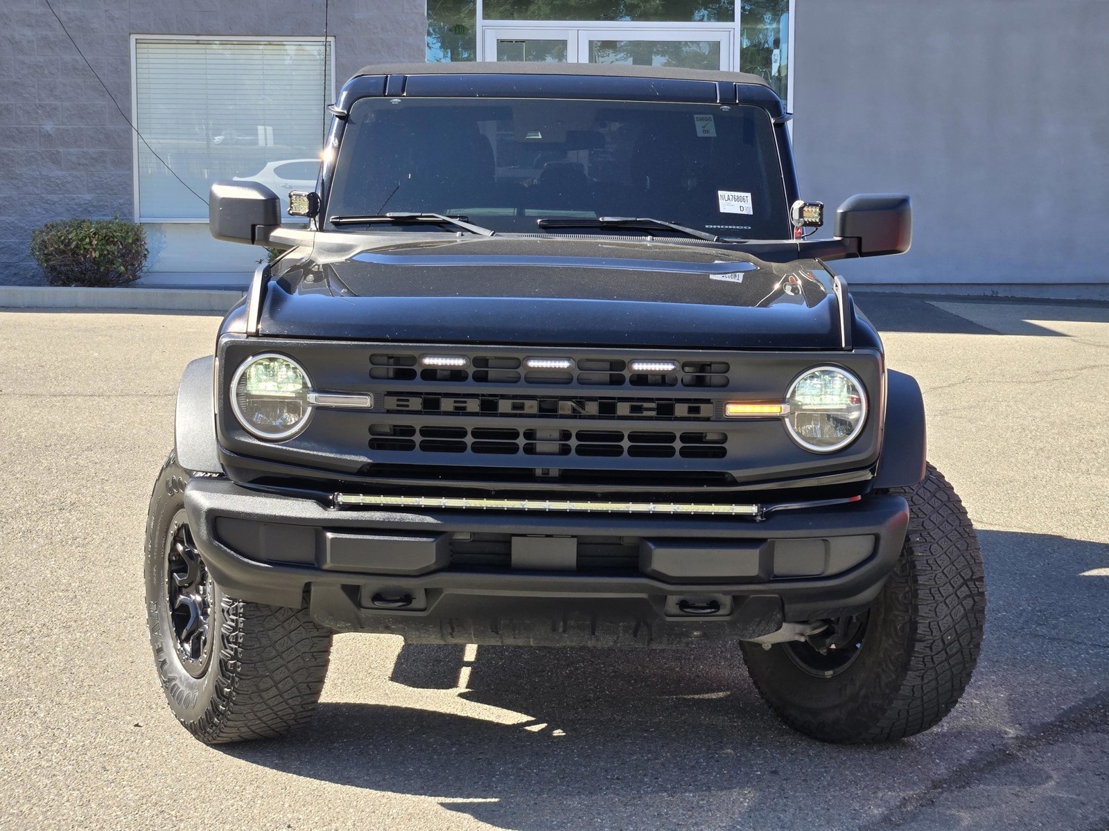 2022 Ford Bronco Base photo 2