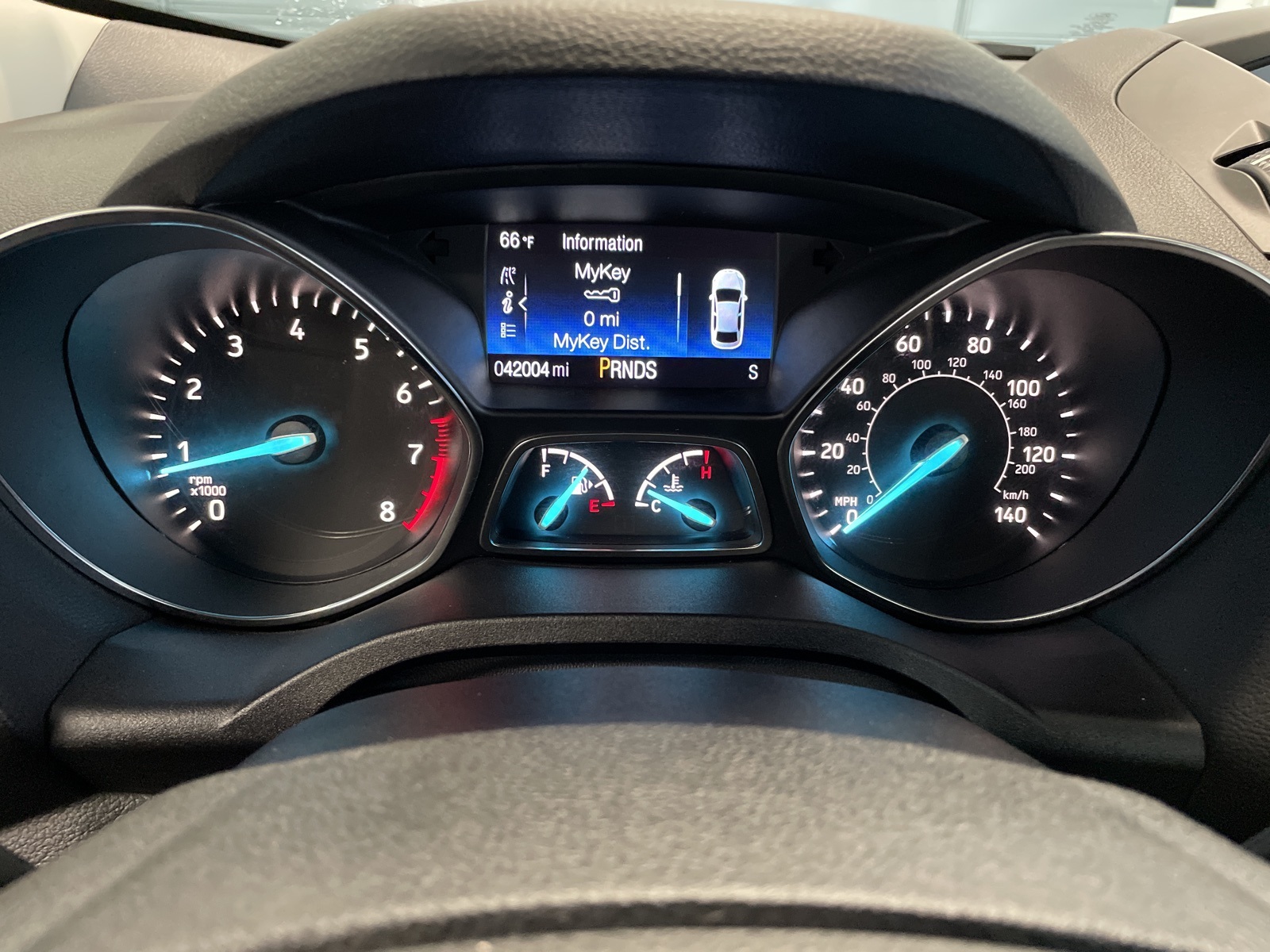2019 Ford Escape S photo 3