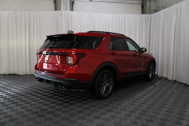 2025 Ford Explorer ST photo 22