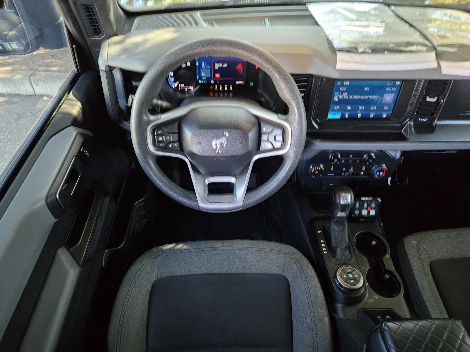 2022 Ford Bronco Base photo 14