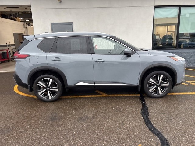 2021 Nissan Rogue SL photo 2