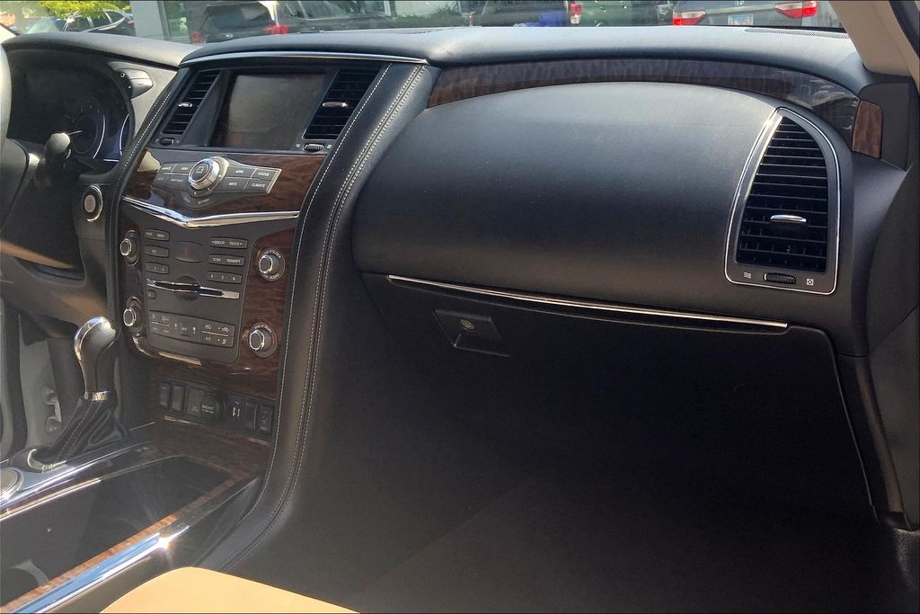 2018 Nissan Armada SL photo 15