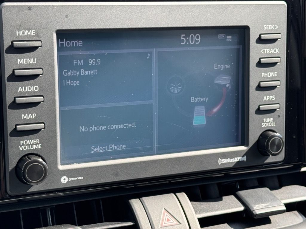 2022 Toyota RAV4 Hybrid XLE photo 21