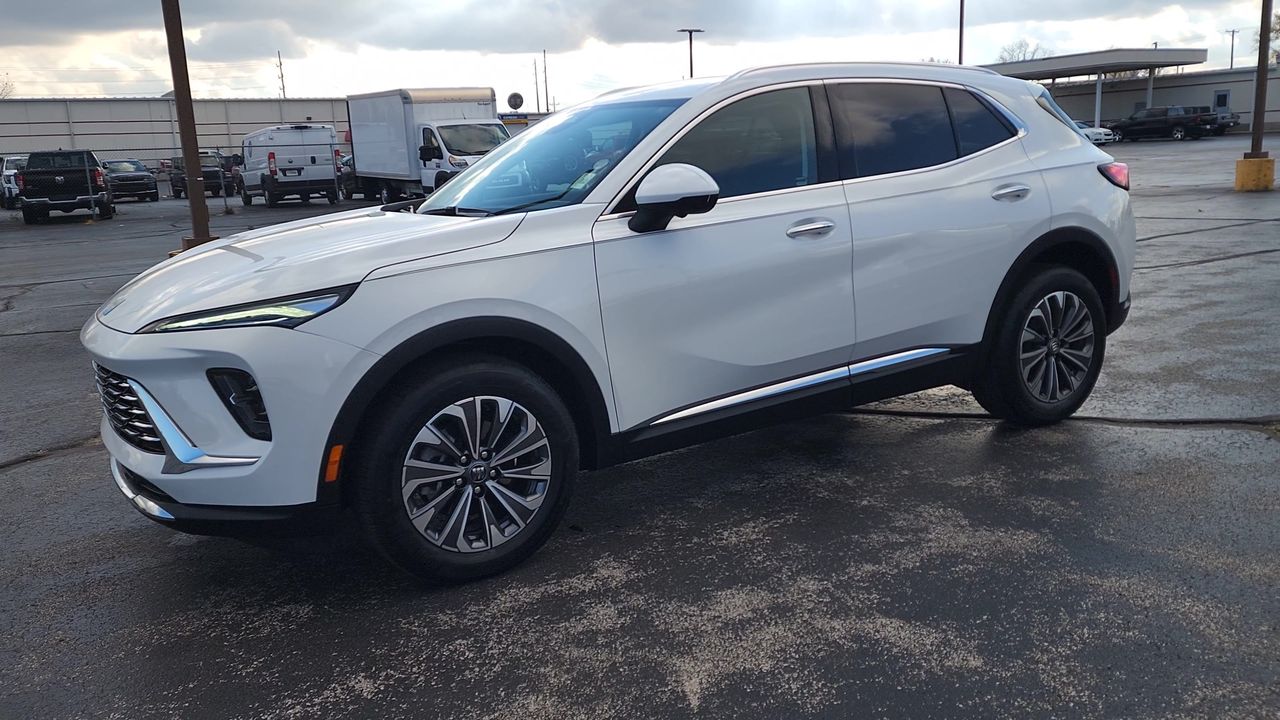 2024 Buick Envision Preferred photo 2