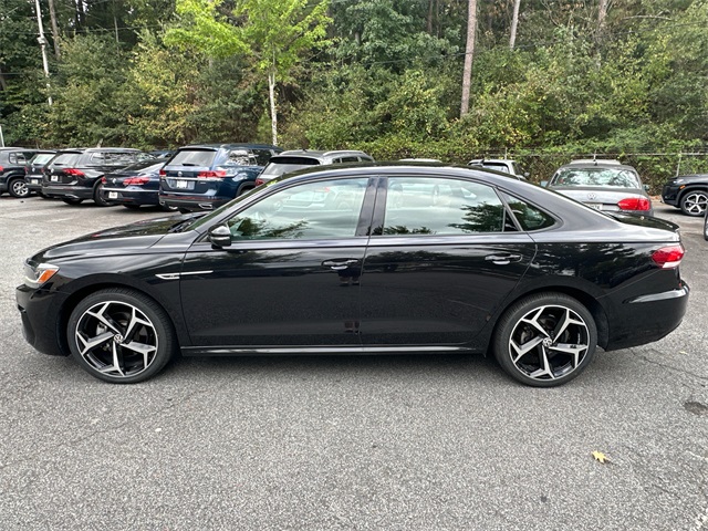 2022 Volkswagen Passat 2.0T R-Line photo 4