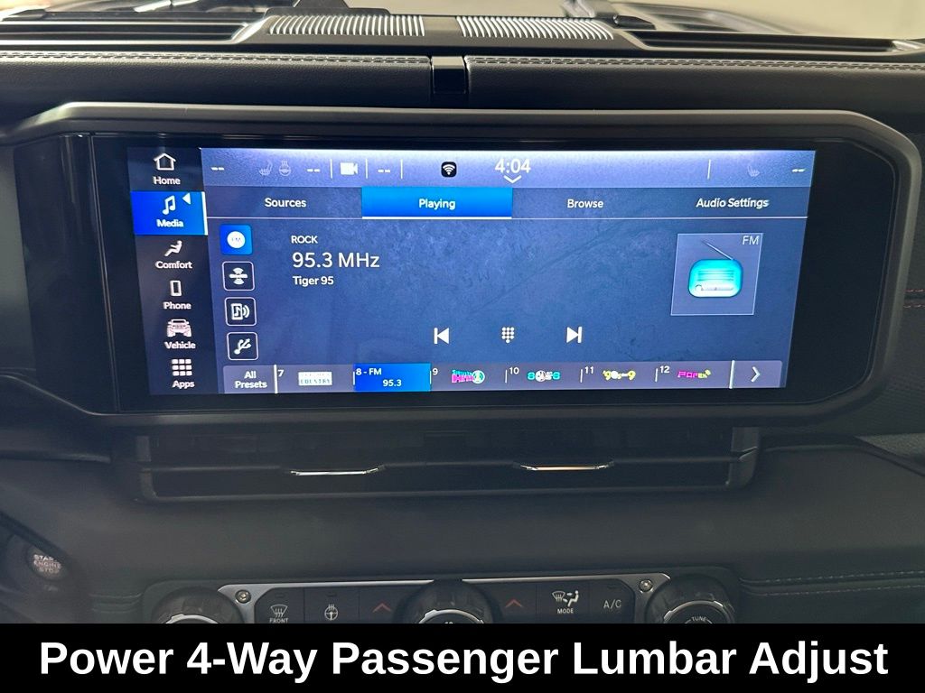 2024 Jeep Wrangler Rubicon photo 17
