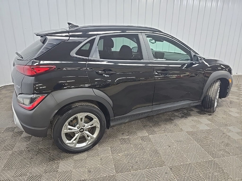 2023 Hyundai Kona SEL photo 2