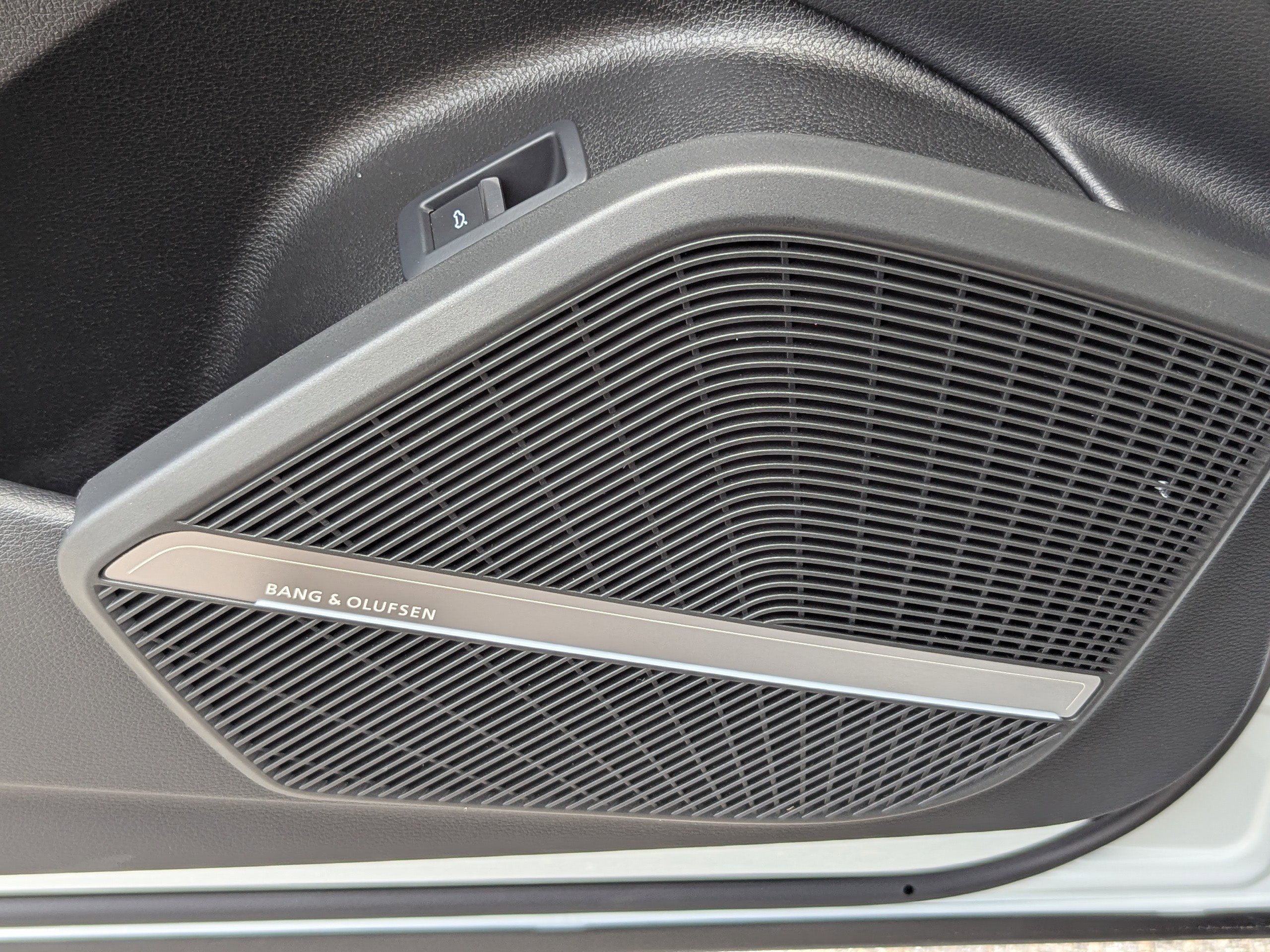 2024 Audi SQ5 Premium Plus photo 19