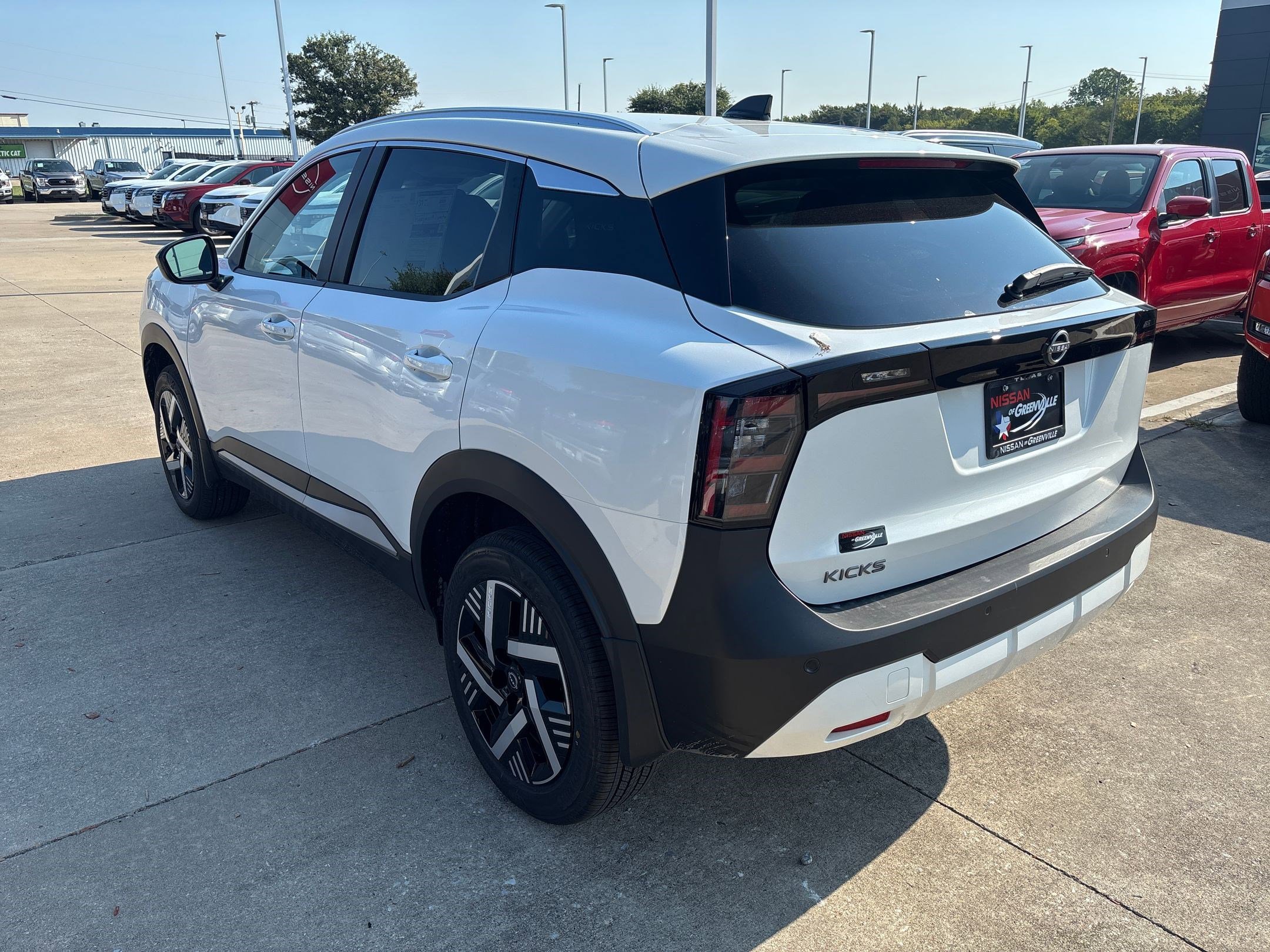 2026 Nissan Kicks SV photo 3