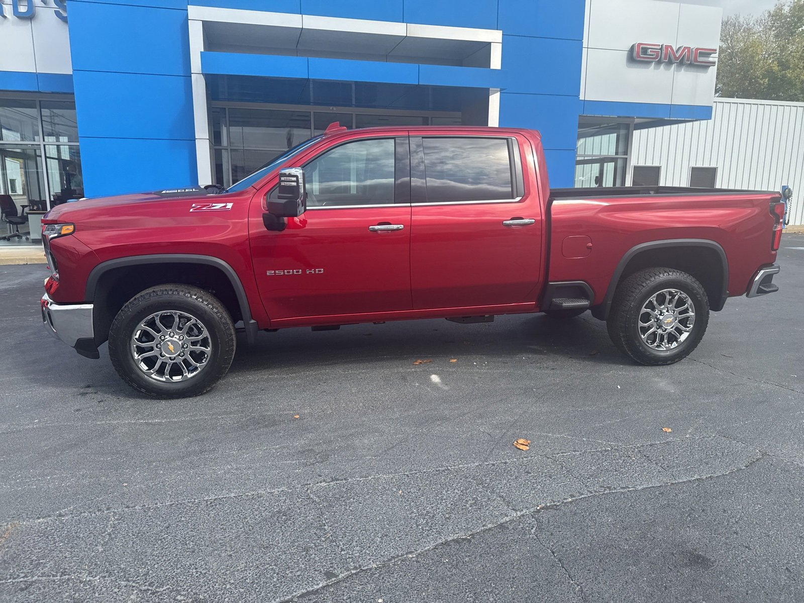2026 Chevrolet Silverado 2500HD LTZ photo 4