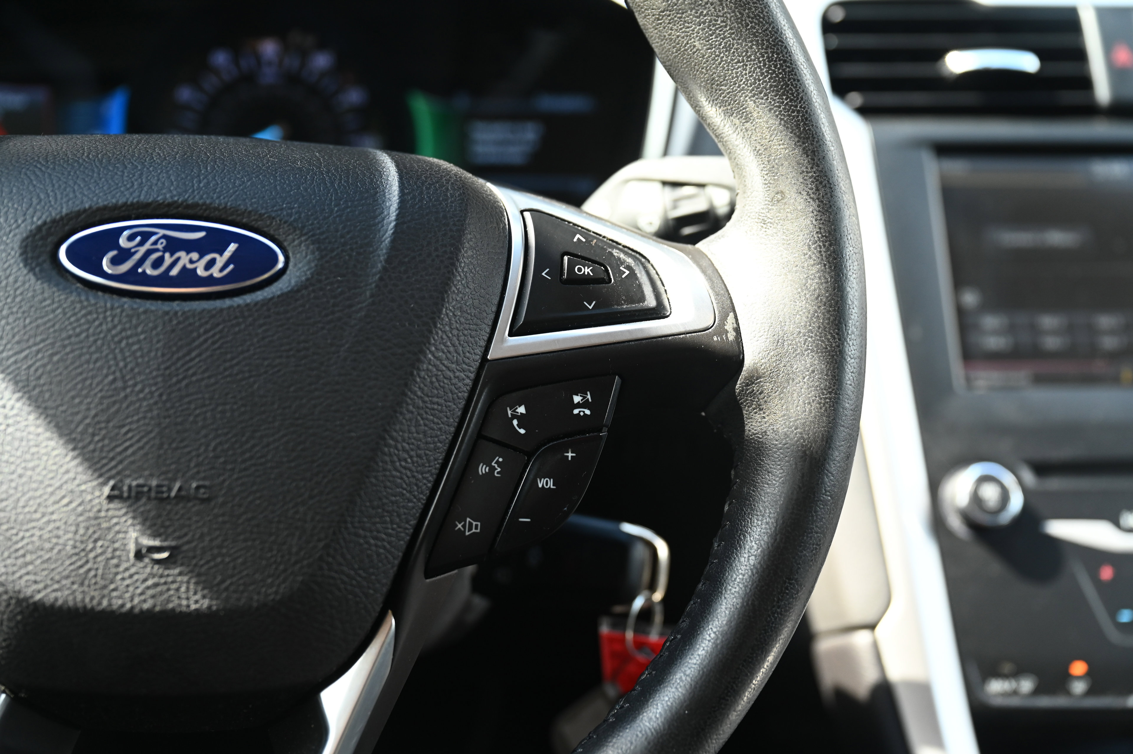2014 Ford Fusion SE photo 35