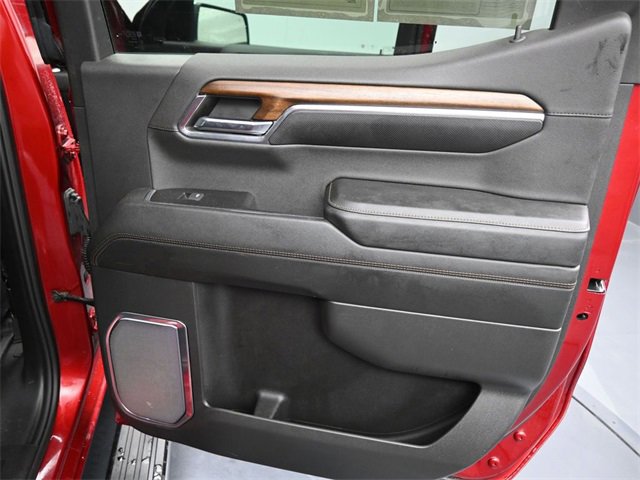 2024 Chevrolet Silverado 1500 High Country photo 4