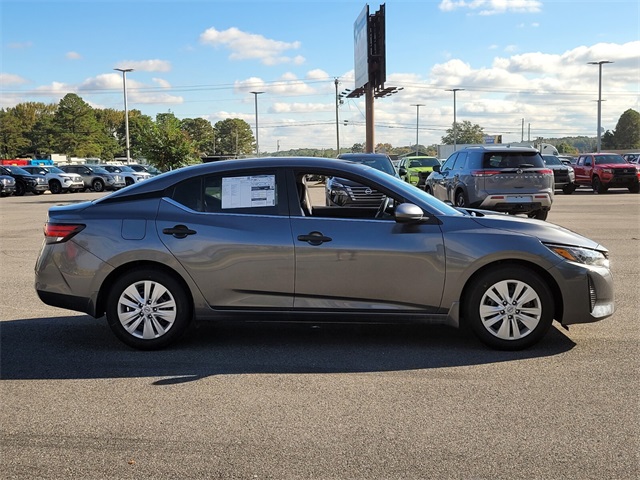 2025 Nissan Sentra S photo 2