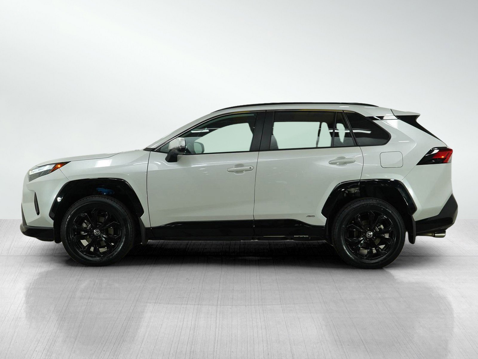 Used 2024 Toyota RAV4 SE with VIN 4T3T6RFV1RU166717 for sale in Minneapolis, Minnesota