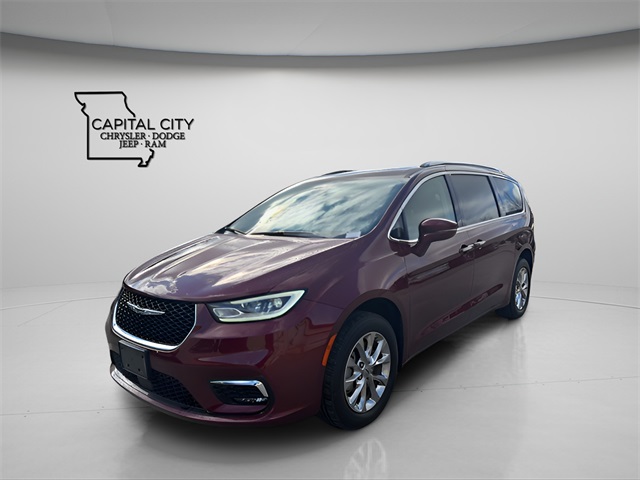 2021 Chrysler Pacifica Touring L's photo