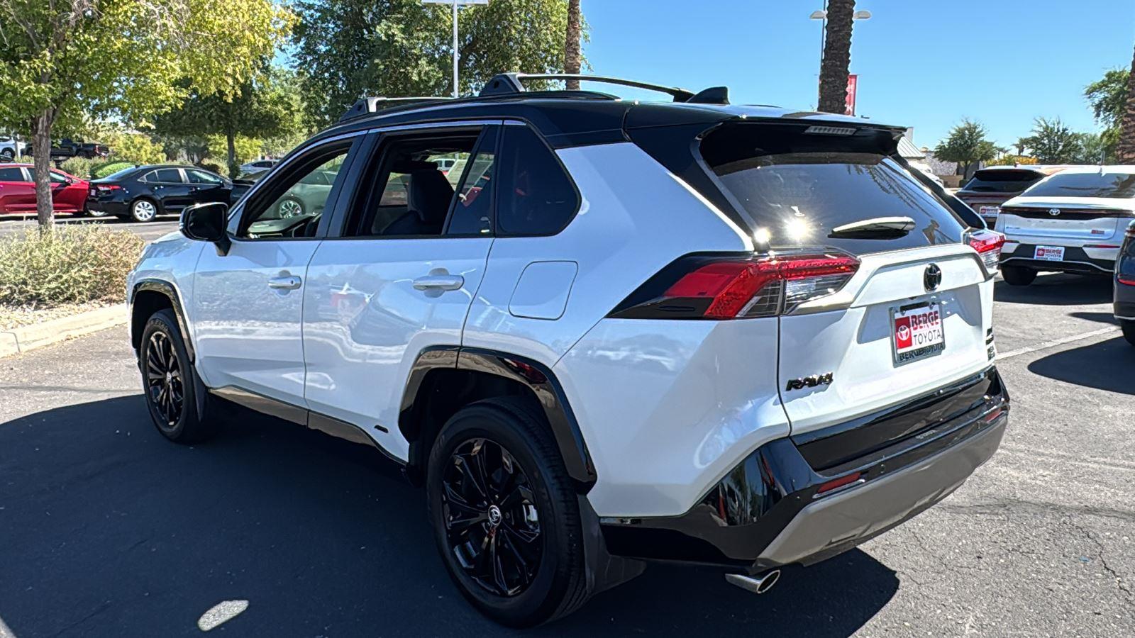 2024 Toyota RAV4 Hybrid XSE photo 5