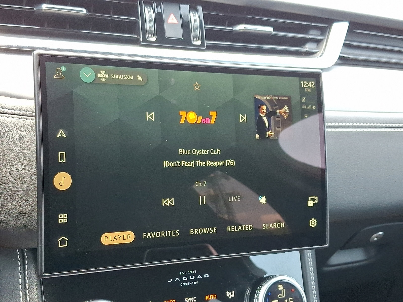 2024 Jaguar F-PACE P250 R-Dynamic S photo 30